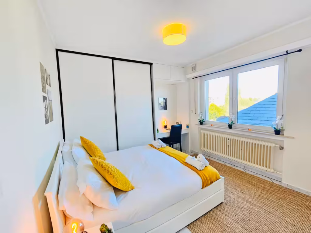Chic Urban Stay 2BR with parking-BEL4 — photo 15