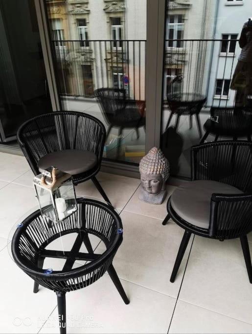 Luxury 1 bedroom in Center with Terrace & Parking -75M — photo 3
