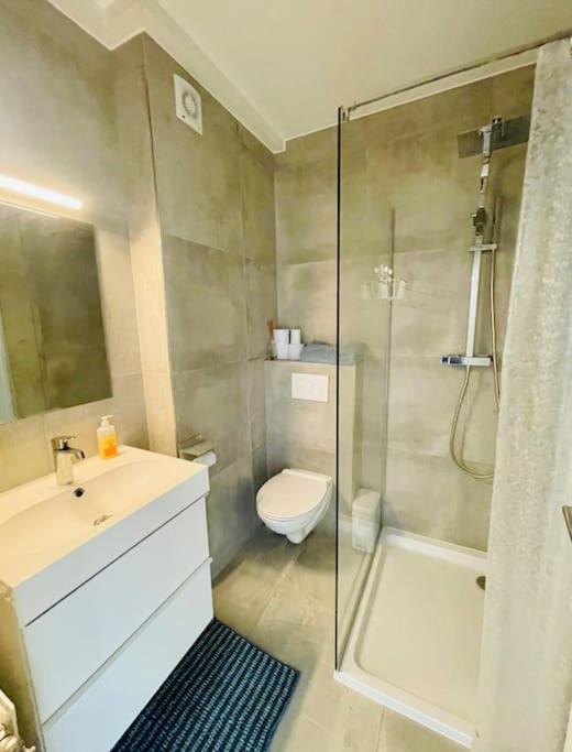 Large 1 bedroom in center with Terrace & Parking – 67B — photo 9