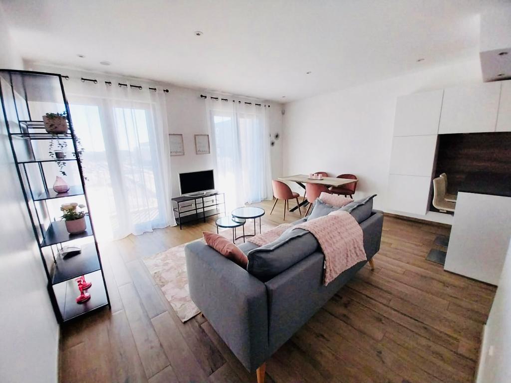 Luxury 2 bedrooms Parking & Terrace- CD5 — photo 5