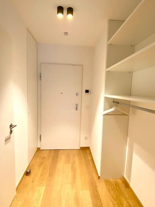 Luxury Brand New Flat with Terrace & Parking – RTL1 — photo 19