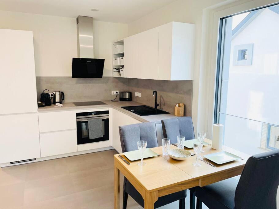 Luxury Green Flat in Center- Parking & Terrace – 105 — photo 8