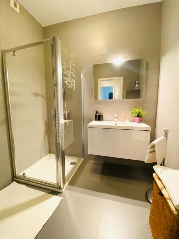 Large 3 bedrooms in Center with Terraces & Parking – ROL1 — photo 21