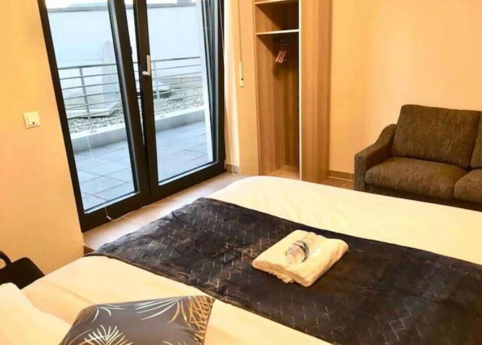 Spacious Modern Flat in the Heart of City Center -9 — photo 8