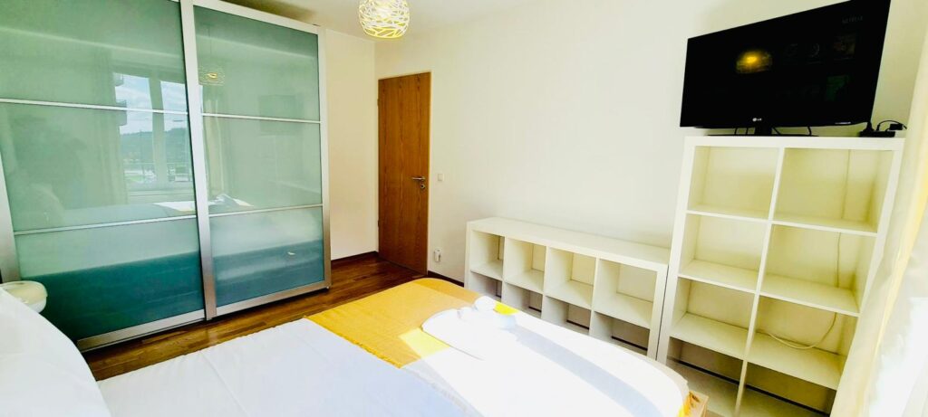 Luxury one bedroom flat with parking&balcony -Cent 2 — photo 11