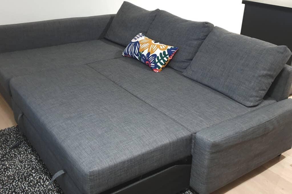 Modern 2 bedrooms in convenient location -3a — photo 2