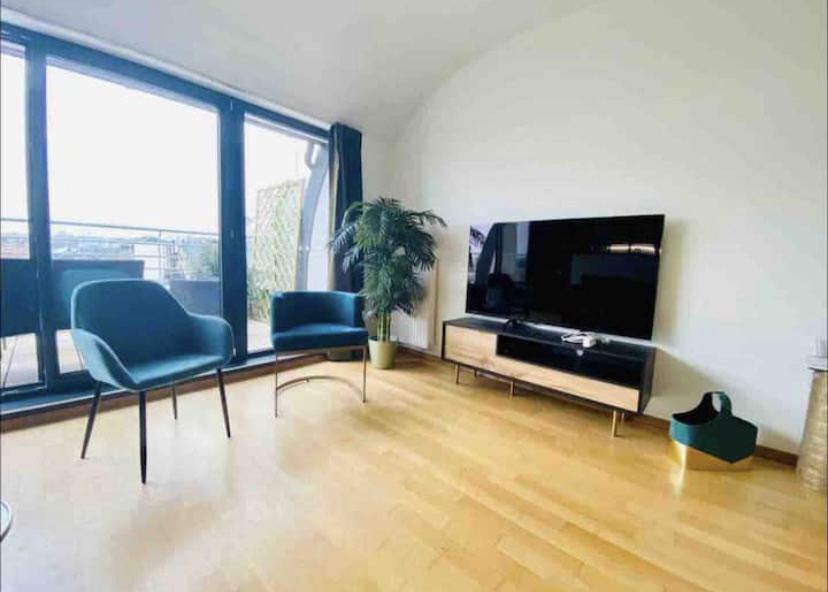 Green Luxury Penthouse- 51 — photo 2