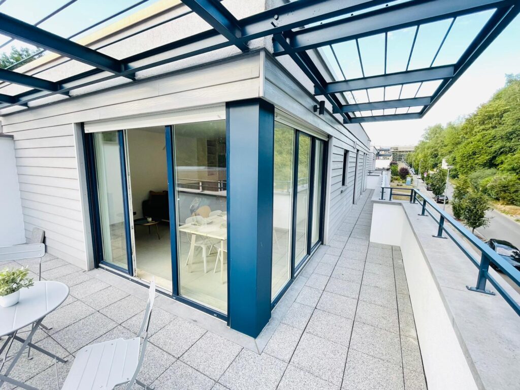 Luxury Green Penthouse Parking & Terrace -117 — photo 5