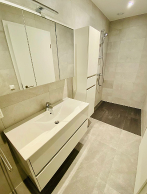 New and luxury 3 bedrooms. Parking place included -142 92 — photo 8