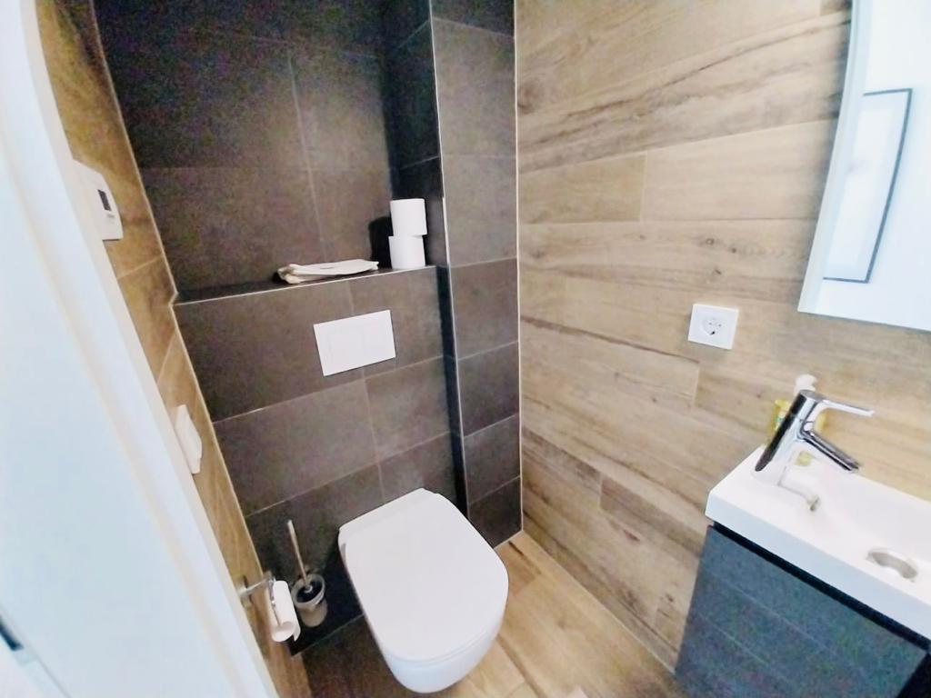 Luxury 2 bedrooms Parking & Terrace- CD5 — photo 22