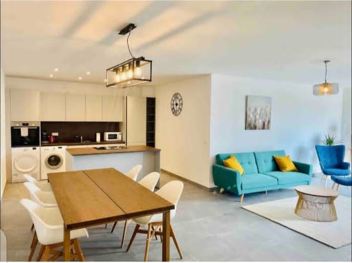 New and luxury 2 bedrooms. Parking place included. 142-96 — photo 5