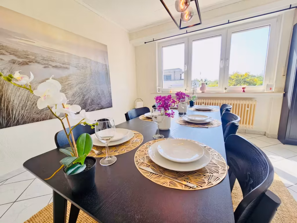 Chic Urban Stay 2BR with parking-BEL4 — photo 8