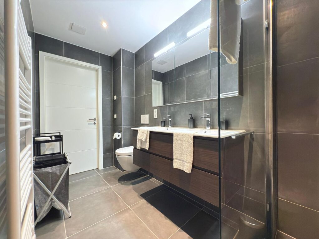 Charming one bedroom flat with terrace-BELV1 — photo 11
