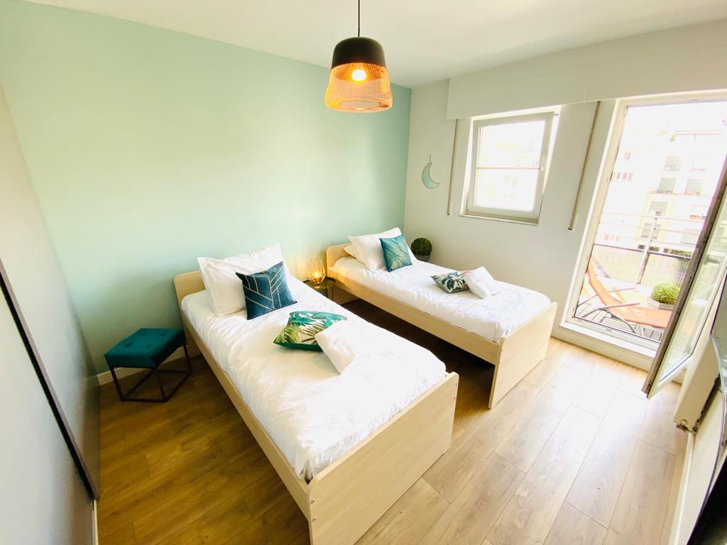City Lights 2 bedroom with parking-22 — photo 12