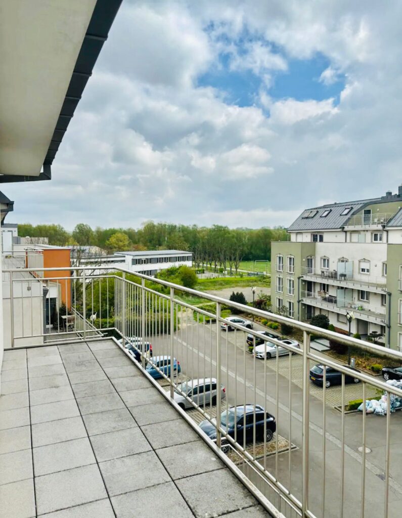 Two bedrooms with parking in Hesperange-Hesp 1 — photo 5