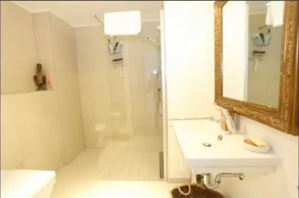 Retro Chic 100m2 Flat, 5min walk from Center & Train -92 — photo 10