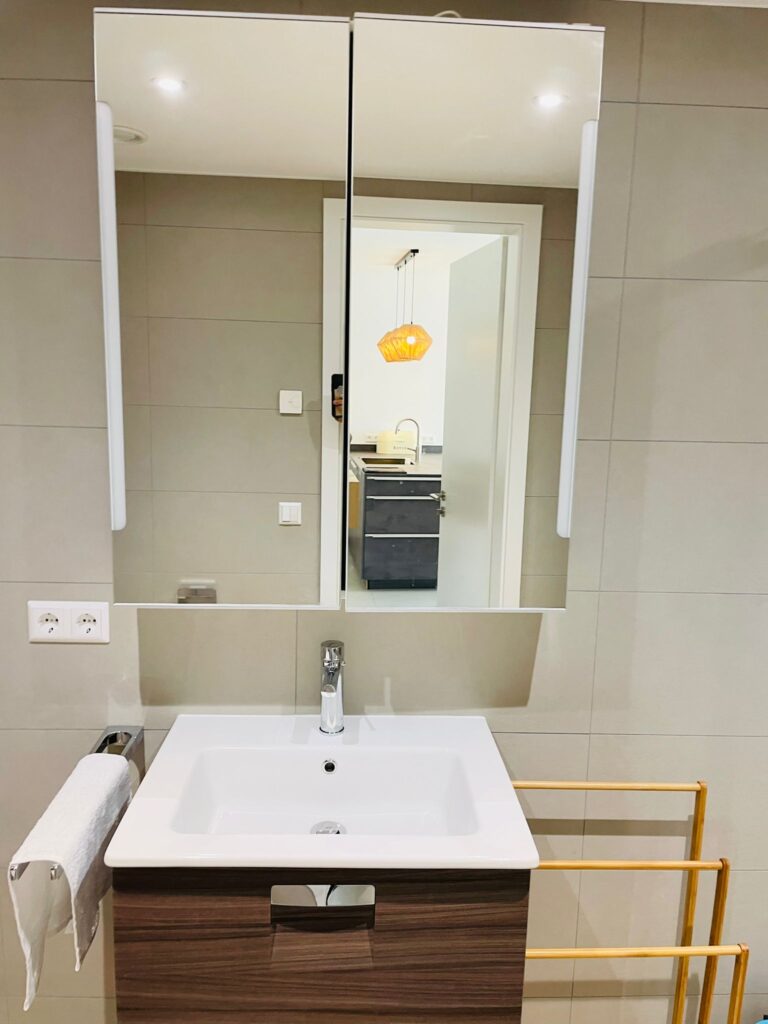Luxury 1 bedroom in Center with Parking -5 — photo 10