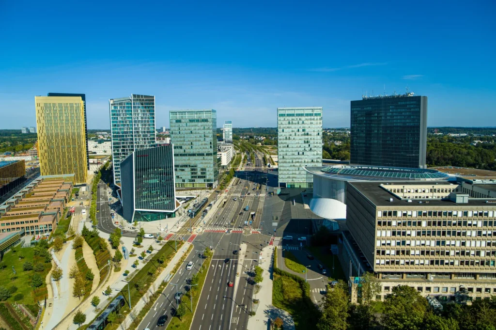 The Kirchberg plateau: modern towers, the Philharmonie and the tram along Avenue Kennedy