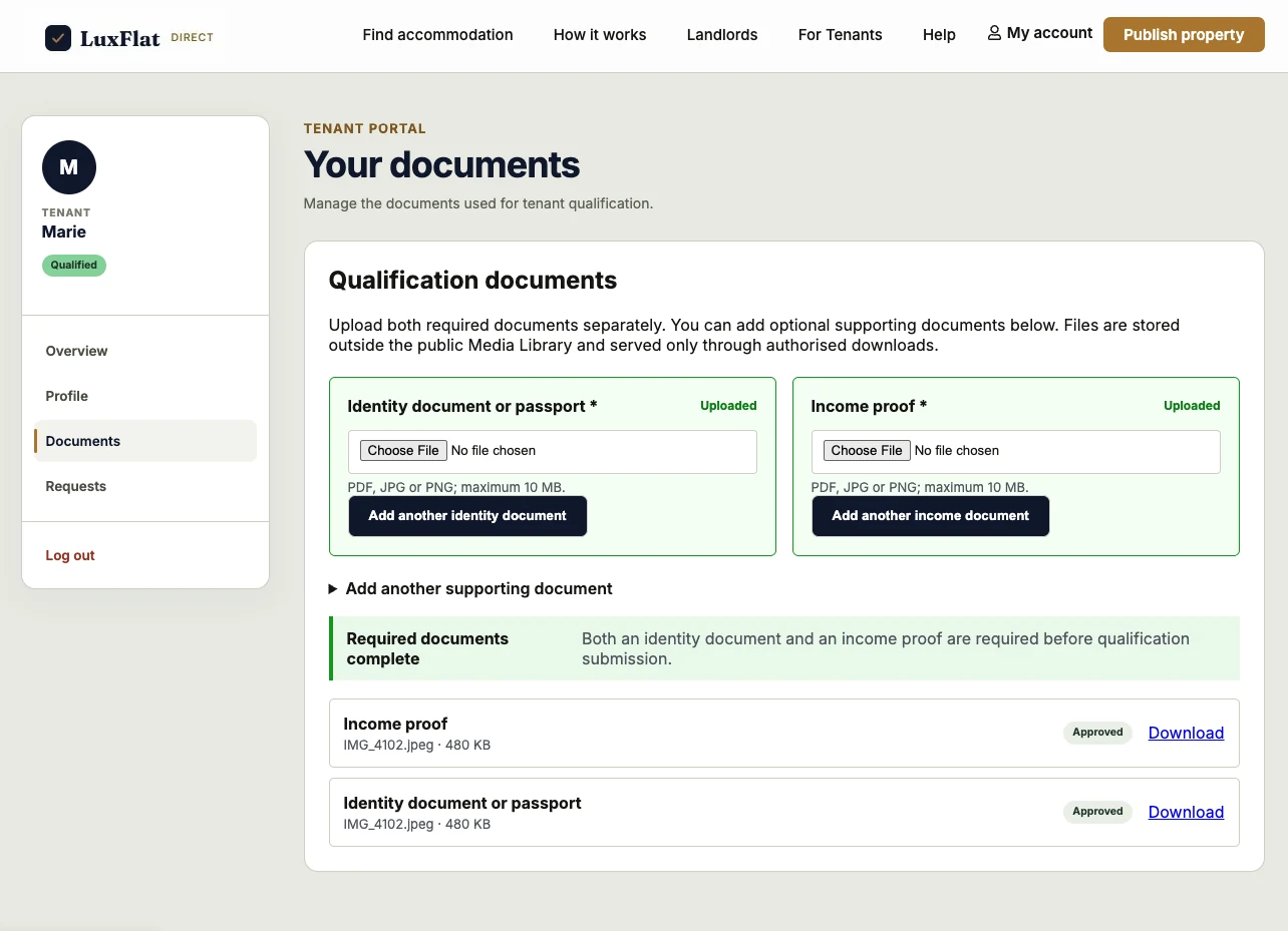 Page des documents de l’espace locataire Rentmovo montrant une pièce d’identité et un justificatif de revenus téléversés, tous deux validés, avec les documents obligatoires marqués comme complets.
